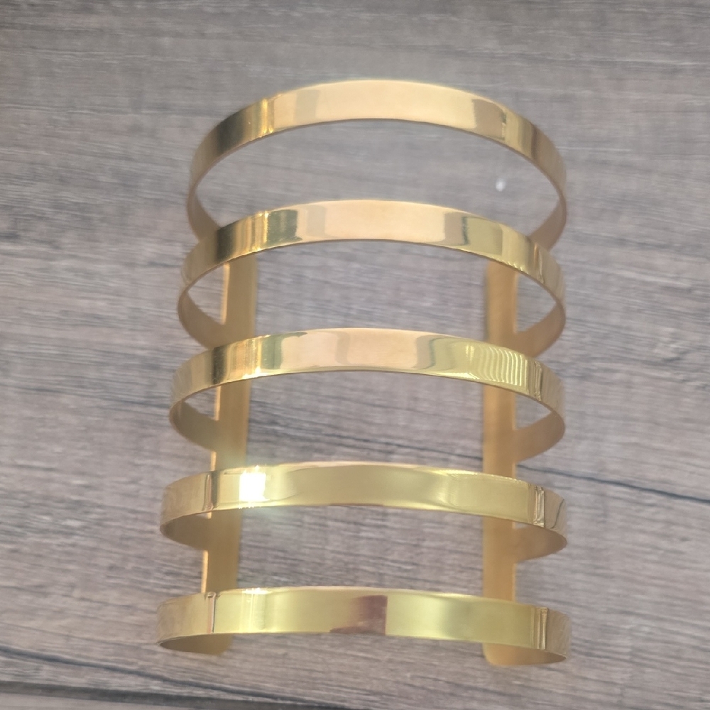 Elegant Gold Cuff Bracelet